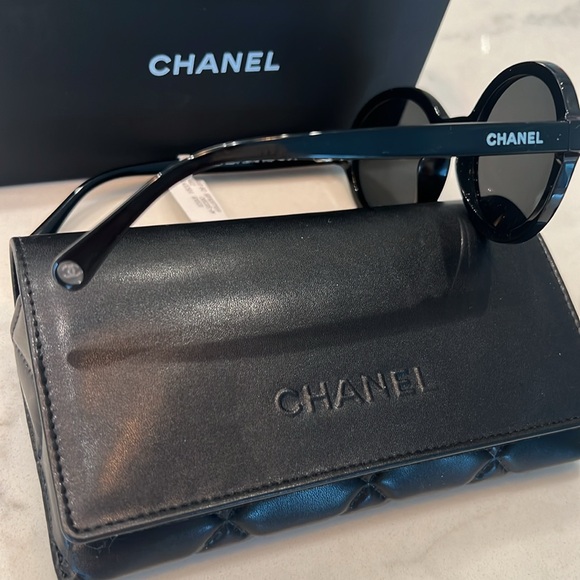 Chanel polarized sunglasses - Picture 6 of 6